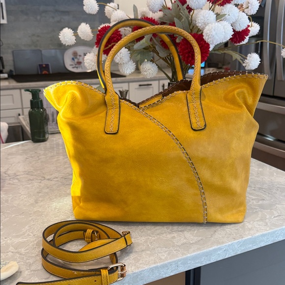 2-1 vegan leather whip stitch tote bag - Picture 3 of 10